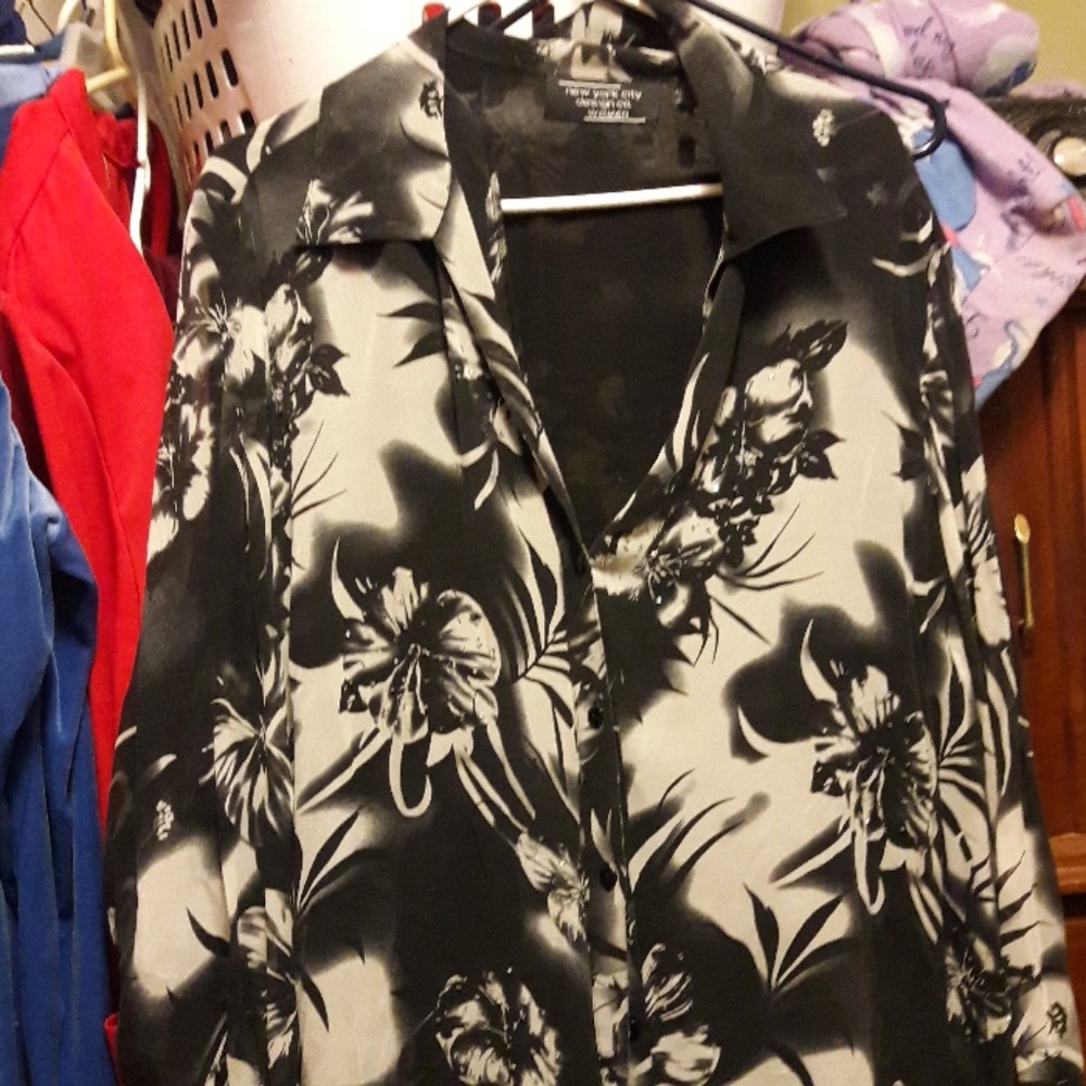 Flower print blouse